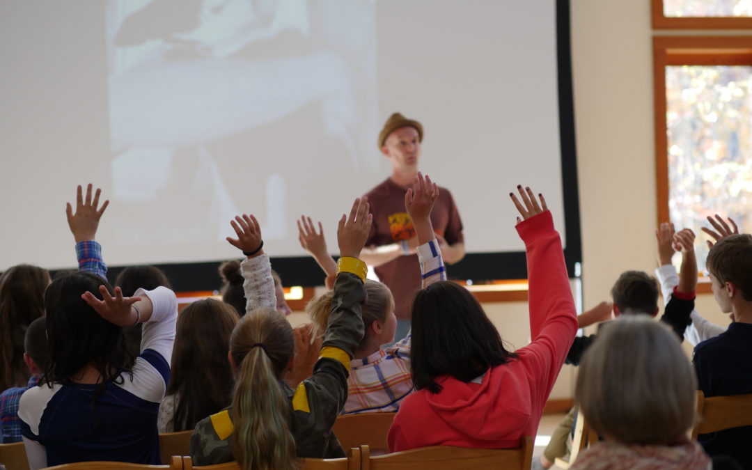 Kindness Diaries Host Speaks to Middle Schoolers